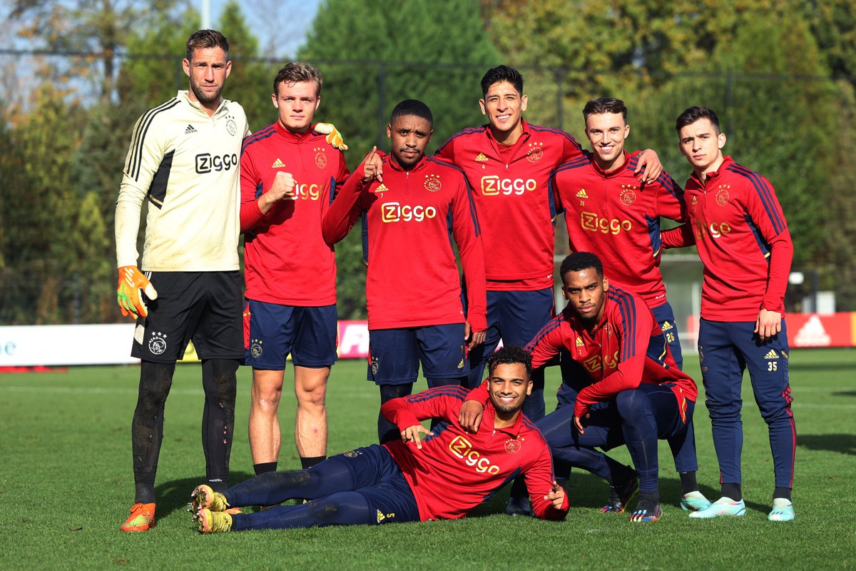 Ajax op Twitter: Wishing you a great weekend, fans! ❤️ https://t.co/eQyqXF5hrI