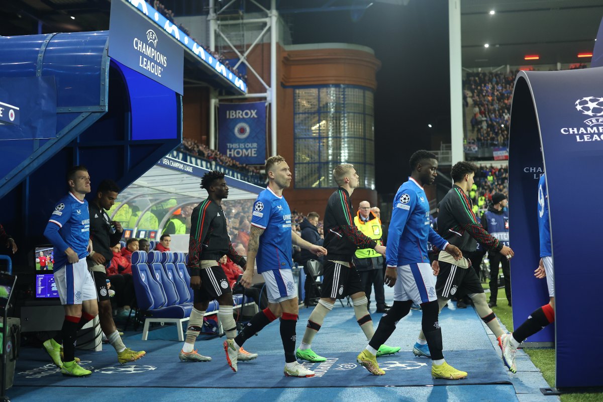 Ajax op Twitter: Ready? https://t.co/2kTTwbH8wU