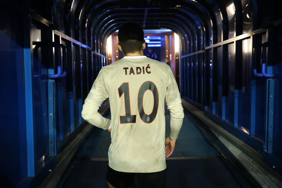 Ajax op Twitter: RT @DT10_Official: Satisfied with tonight’s win & proud of the team! A special thanks to the fans that travelled along. Let’...