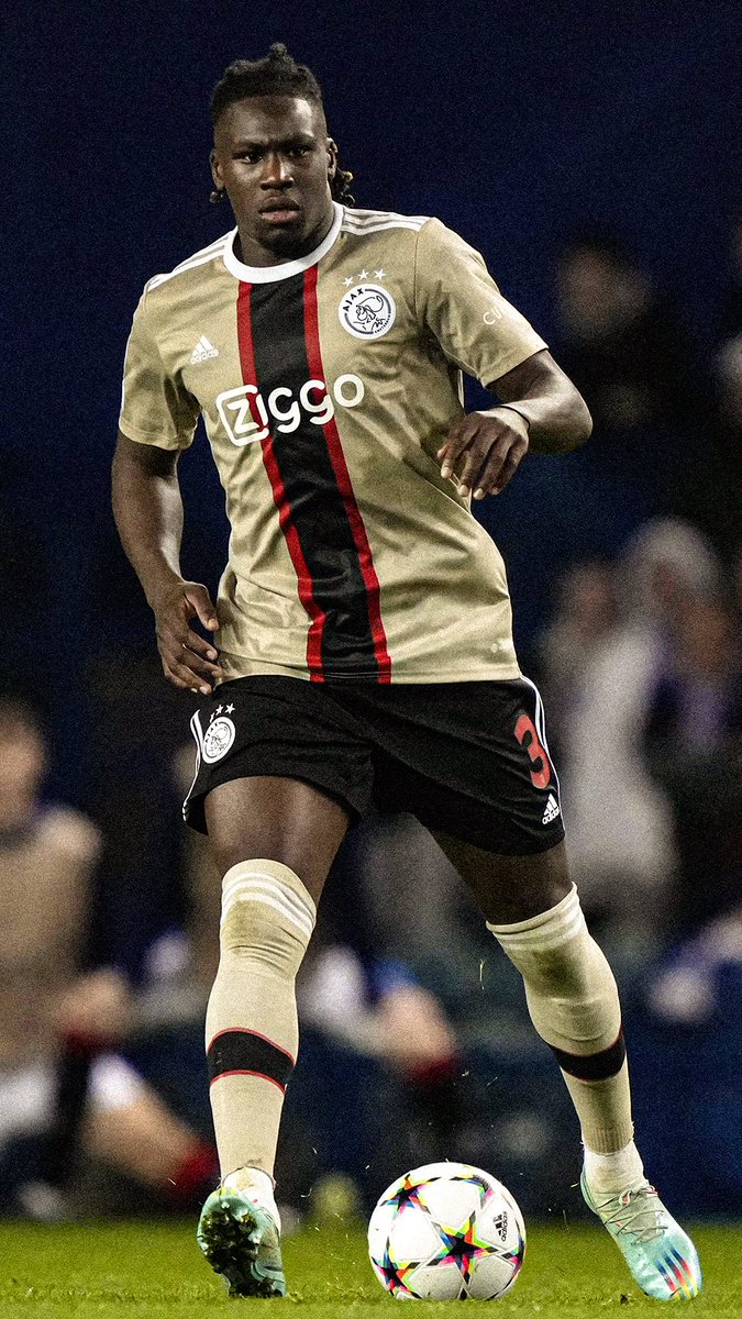 Ajax op Twitter: #WallpaperWednesday ft. @CalvinBassey https://t.co/z2tVQQw6LY