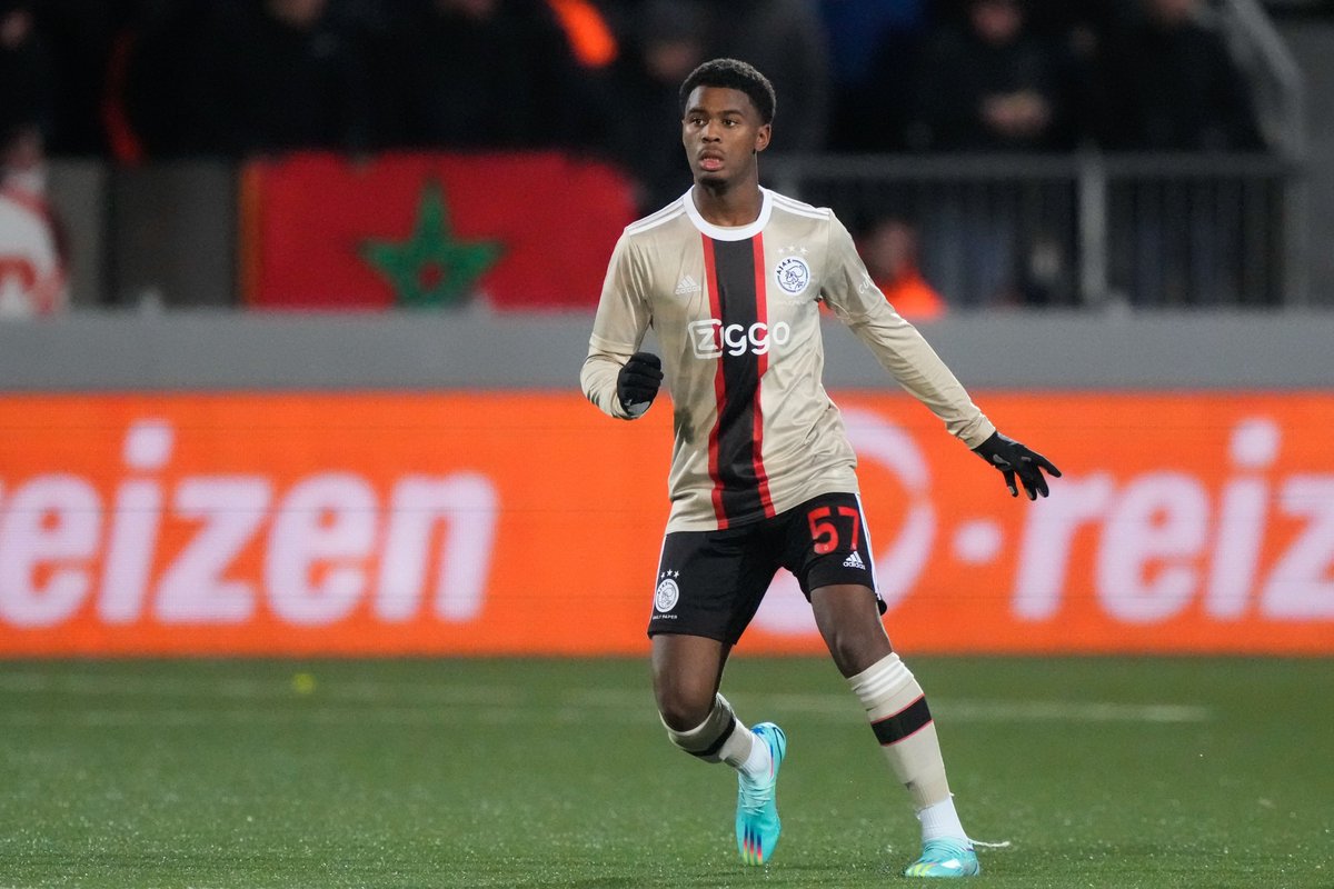 Ajax op Twitter: At 16 years old, Jorrel Hato makes his debut for Ajax ✨

#ForTheFuture https://t.co/xdKeGJBsWx
