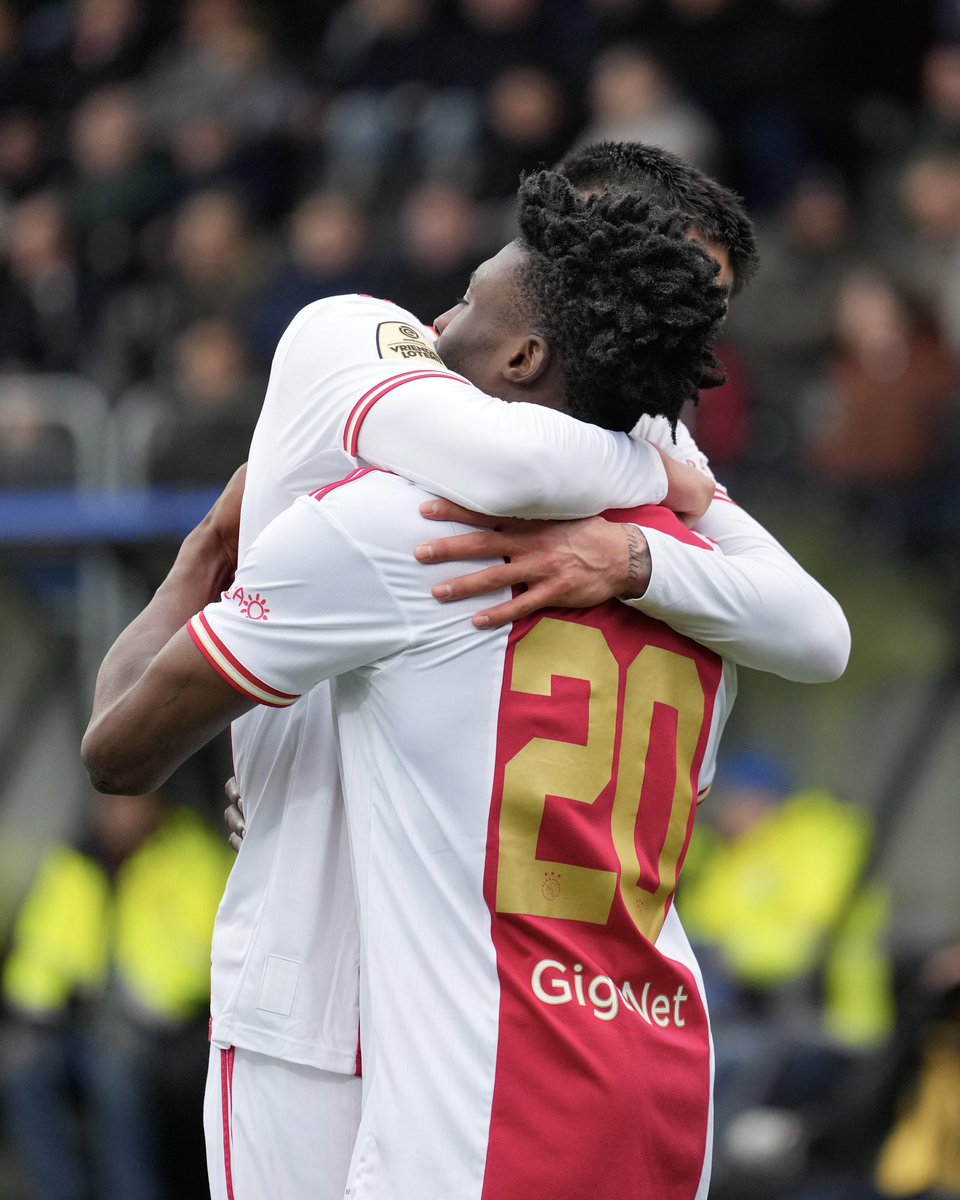 Ajax op Twitter: ♥️ https://t.co/9tFLf9o7bA