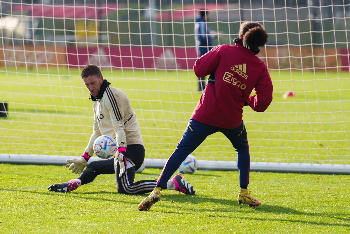 Ajax op Twitter: ⚔️ https://t.co/CuhnbJlNdd