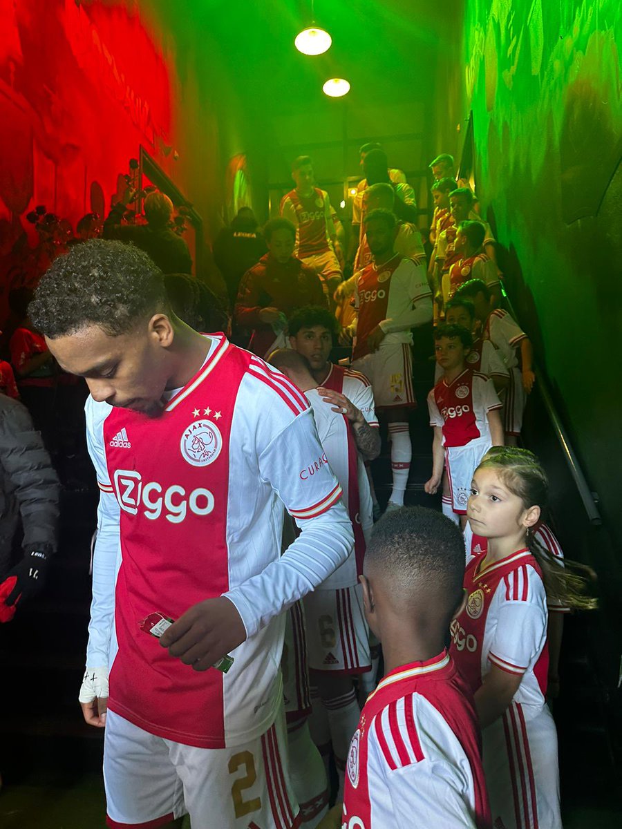 Ajax op Twitter: ⚔️ https://t.co/iQMOAliQDw