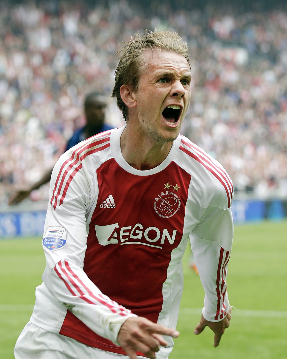 Ajax op Twitter: Happy birthday, @SiemdeJong ⭐️⭐️⭐️ https://t.co/eZZXvETgnY