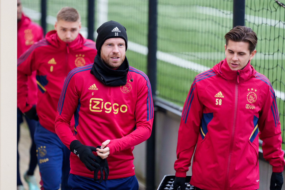 Ajax op Twitter: Training time ⏰ https://t.co/B4n42nVk8v