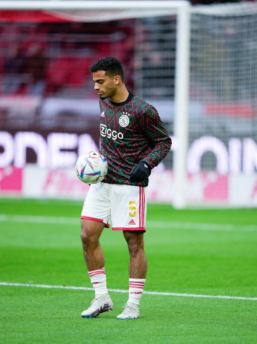 Ajax op Twitter: 5️⃣ https://t.co/LcnC4FmWCq