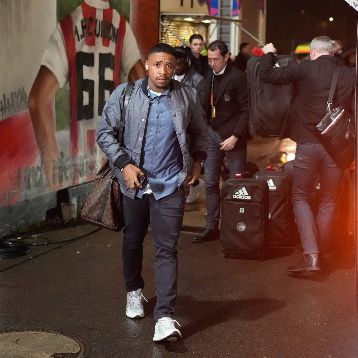Ajax op Twitter: ☑️ https://t.co/hYwrBZndbo https://t.co/SaFmPhO0IQ