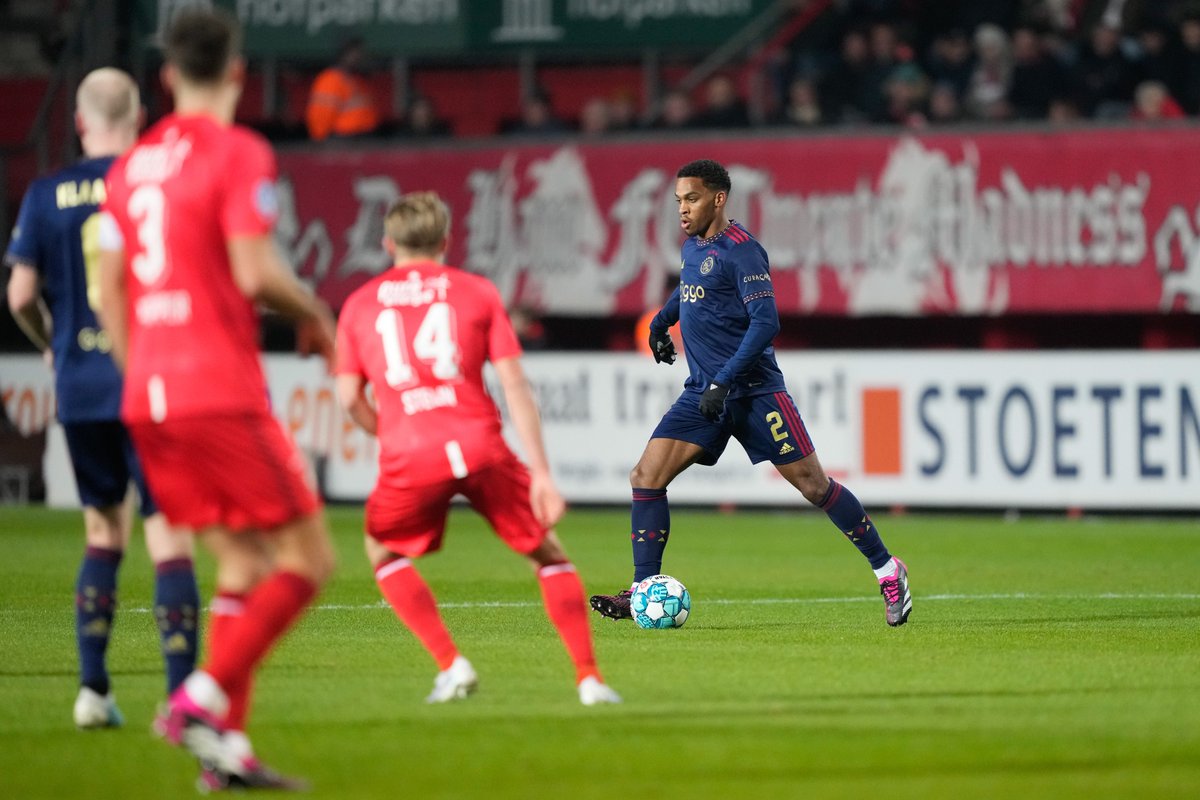 Ajax op Twitter: No goals so far.

#tweaja https://t.co/zw7cEYrmeK
