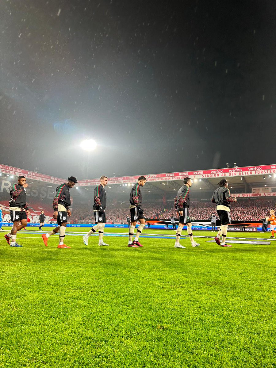 Ajax op Twitter: SHOWTIME! https://t.co/Zr97aohrq4