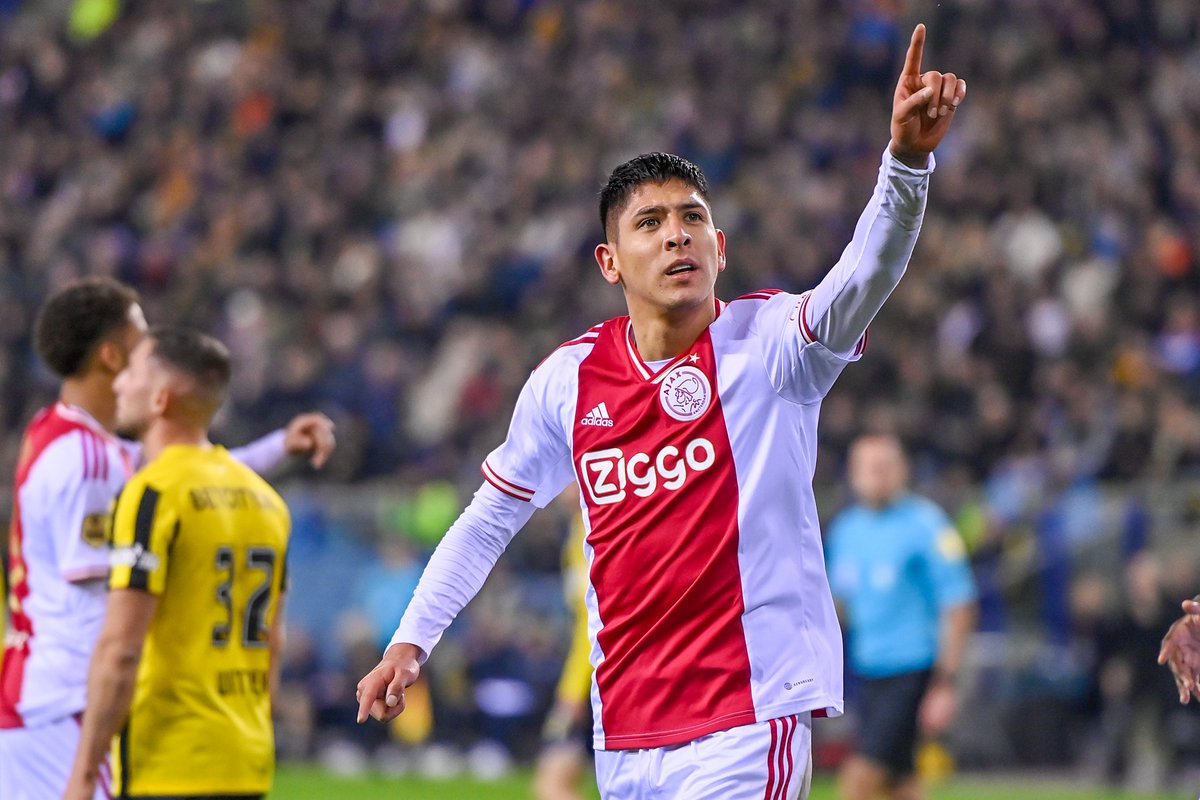Ajax op Twitter: Vamosss, @EdsonAlvarez19! ♥️ https://t.co/9qbkShPBAM