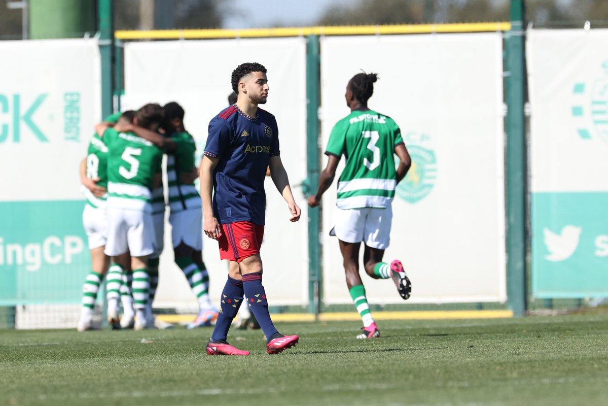 Ajax op Twitter: 78. Hattrick Fatawu Issahaku… 4-0. 

#UYL #spoaja https://t.co/1n6wFztkrk