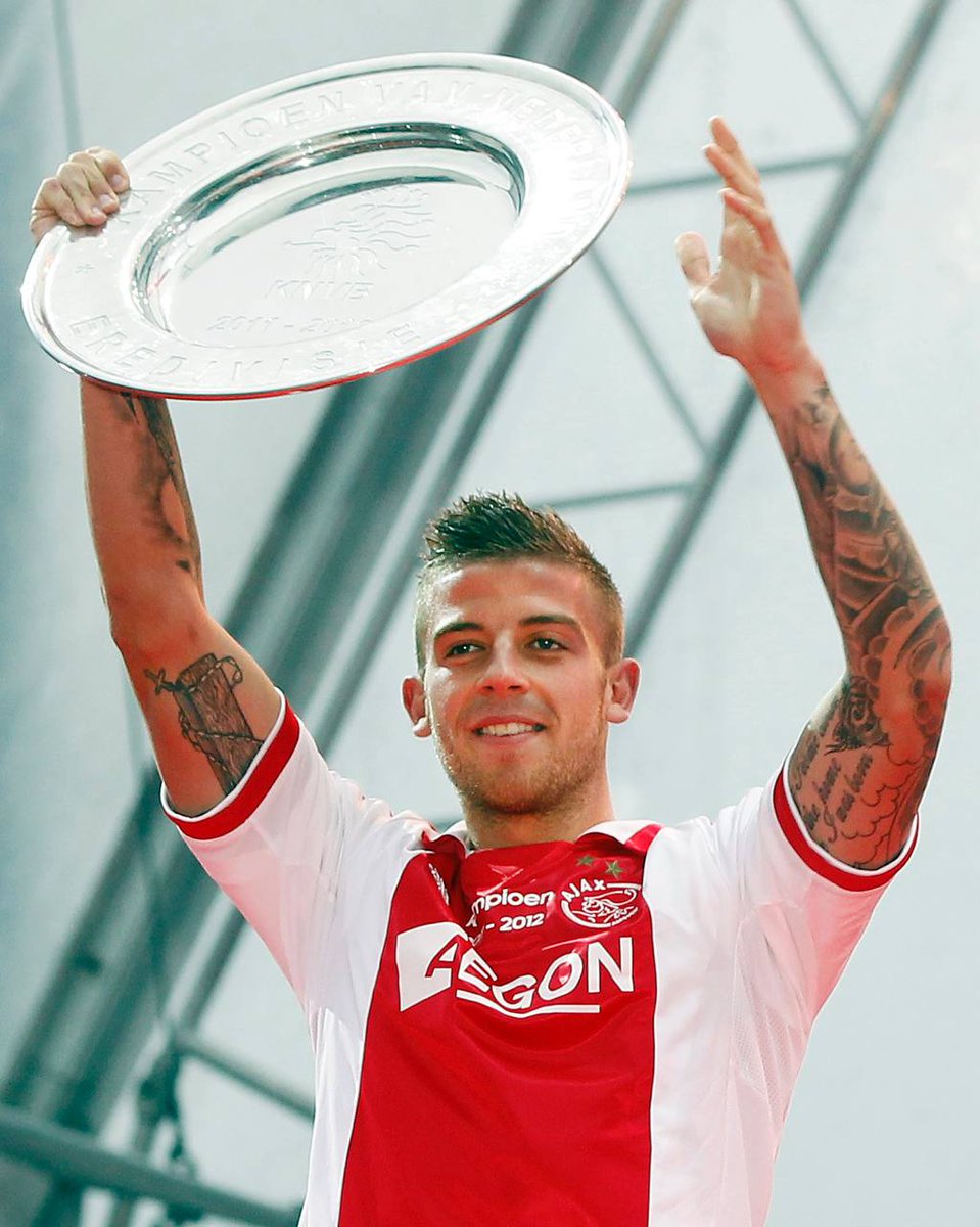 Ajax op Twitter: Ajacied ❌❌❌

Happy birthday to you, @AlderweireldTob! https://t.co/tWIVdO7Ppx
