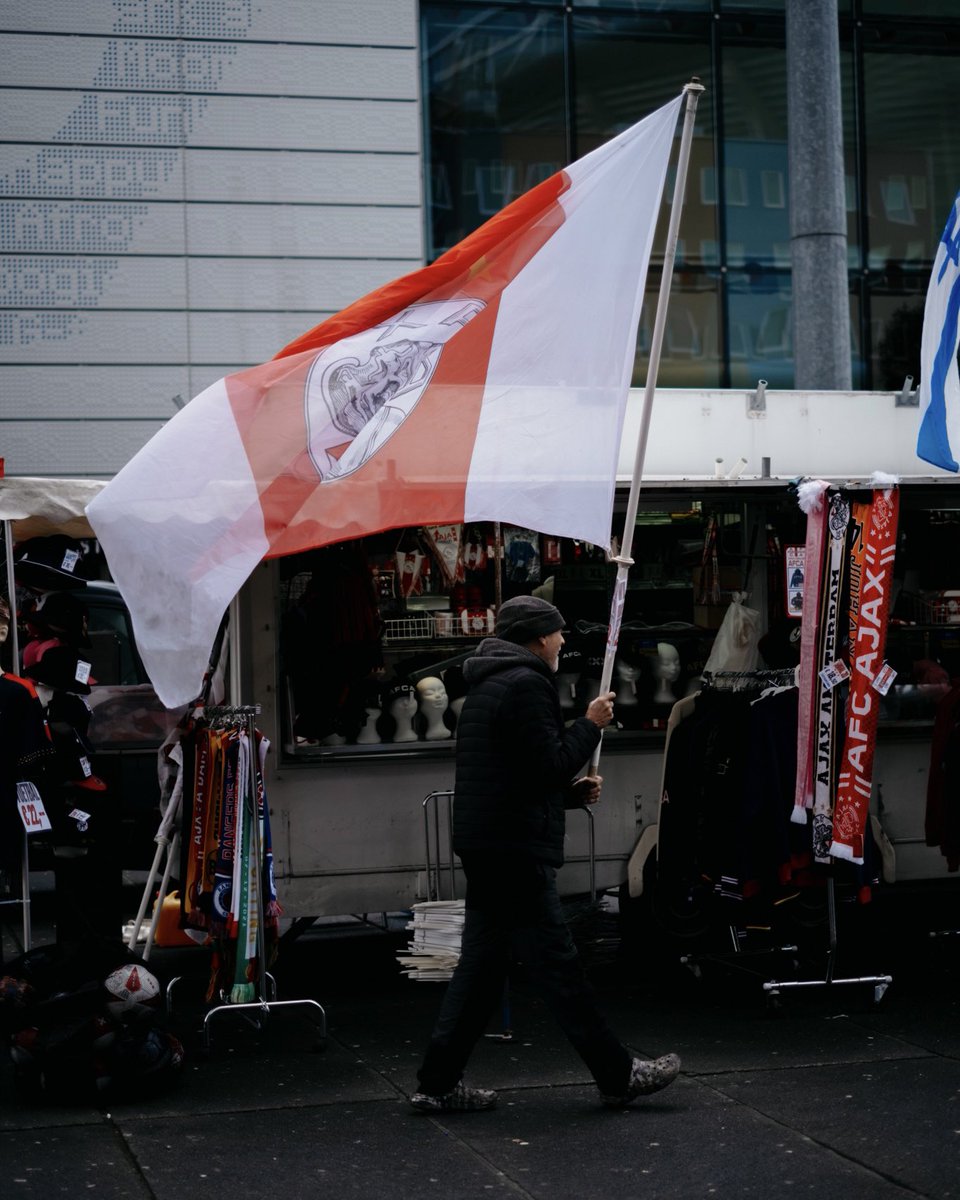Ajax op Twitter: Getting ready… https://t.co/DP76sOjpPK