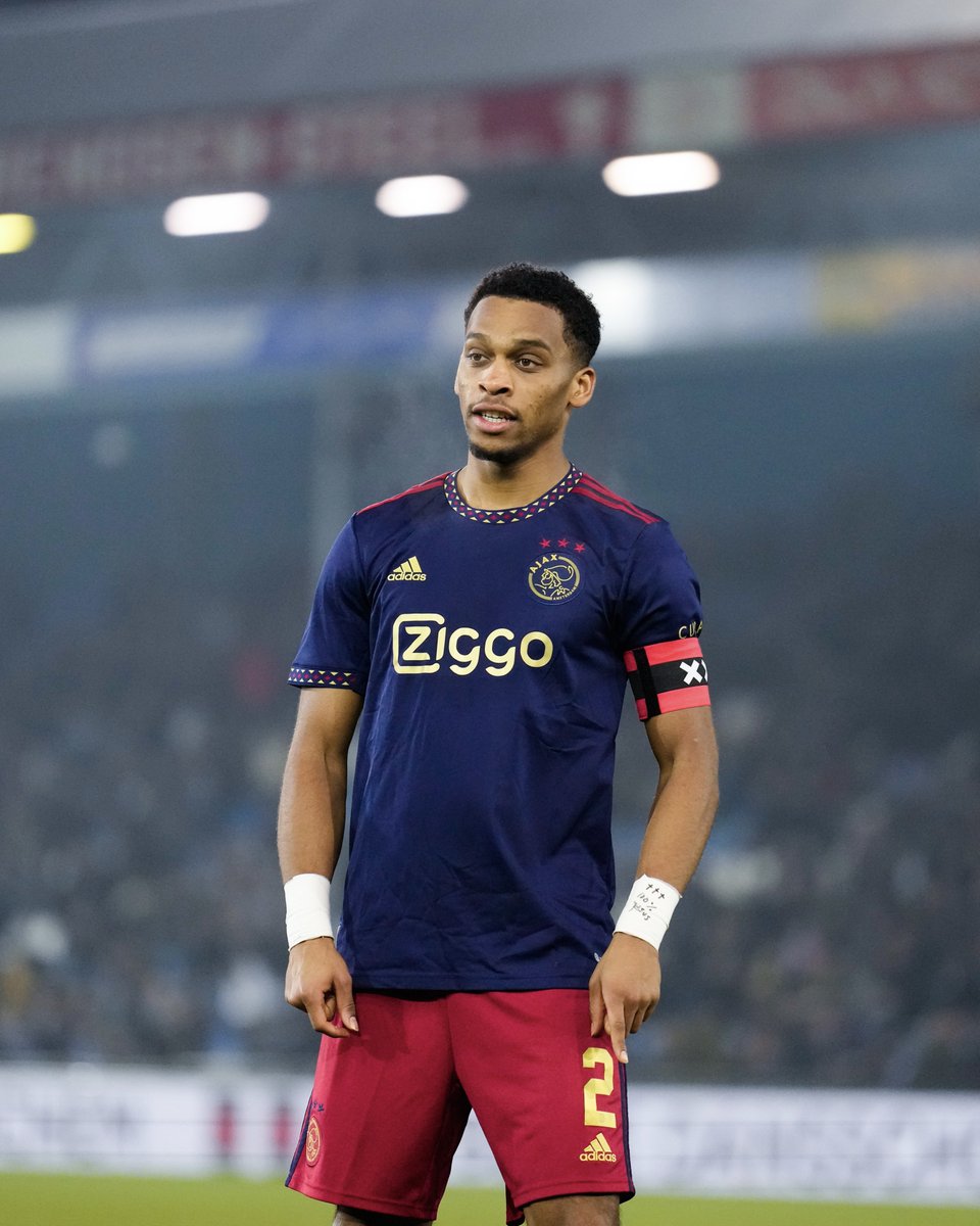Ajax op Twitter: Leading by example ©️ https://t.co/Y8utGzHD3r
